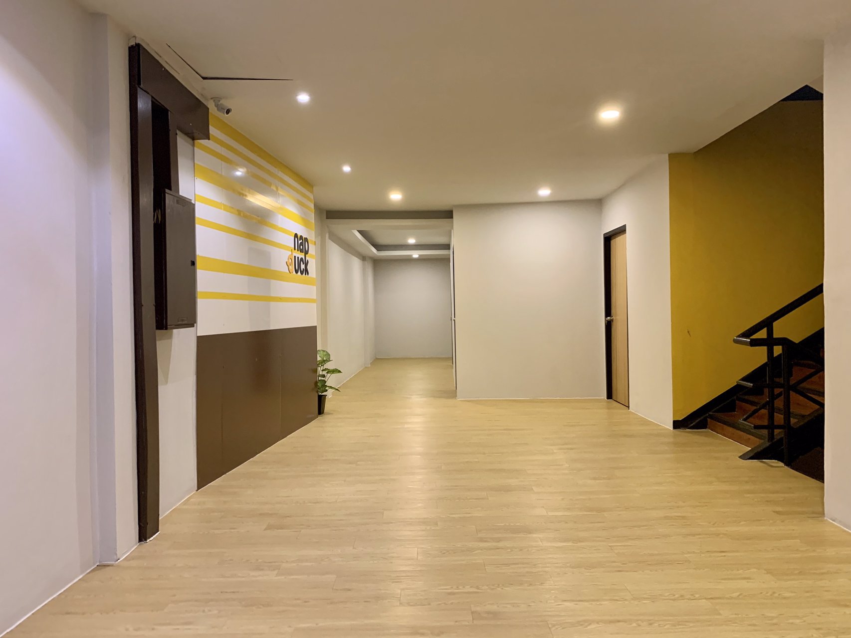 ขาย-ให้เช่า-อาคารสำนักงาน-ร้าน-cafe-ด้านหน้าติดถนนเจริญนคร-พระราม-3-ด้านหลังวิวแม่น้ำเจ้าพระยา