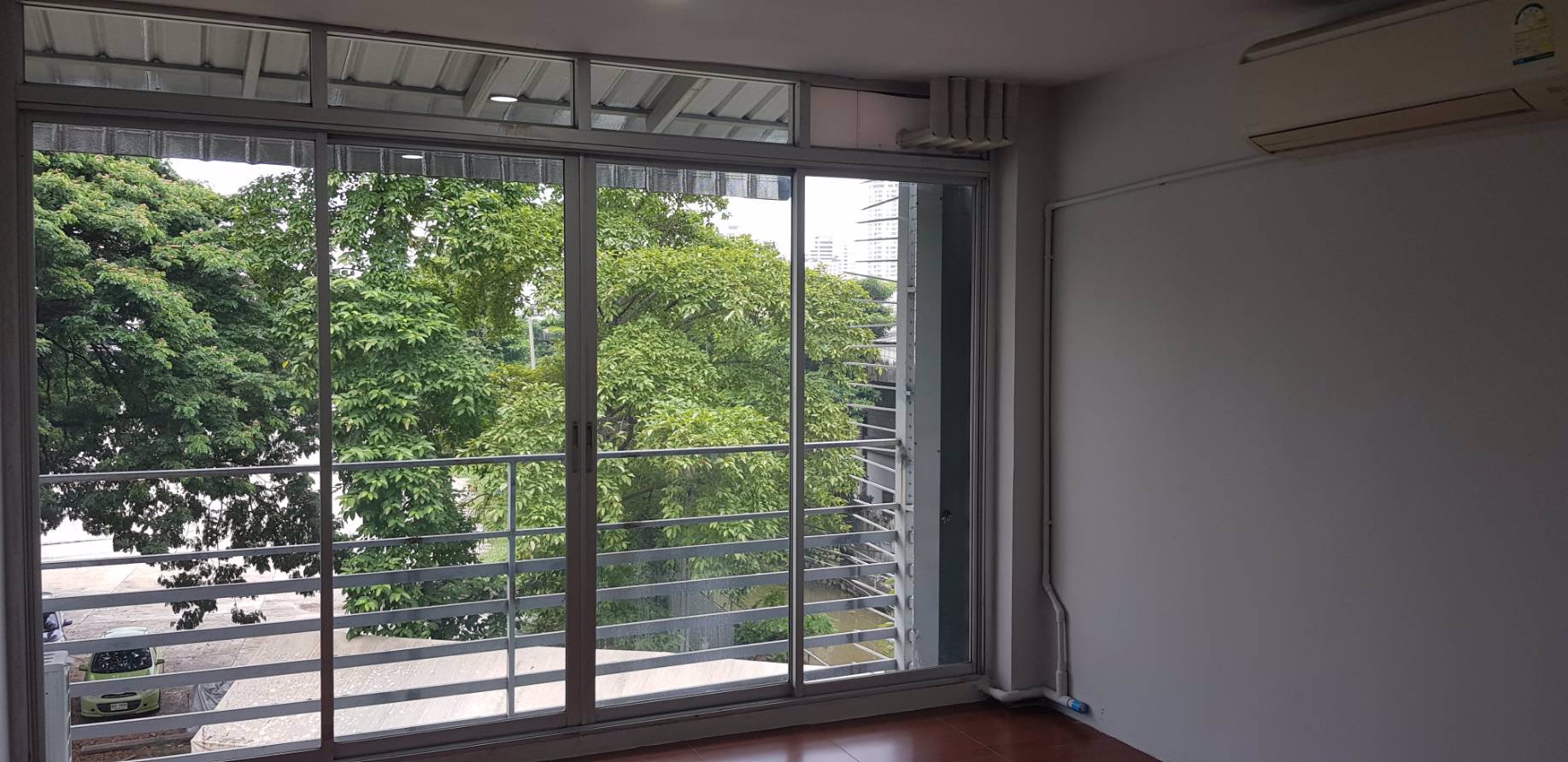 ให้เช่า-ขาย-อาคารสำนักงาน-ร้าน-cafe-ด้านหน้าติดถนนเจริญนคร-พระราม-3-ด้านหลังวิวแม่น้ำเจ้าพระยา