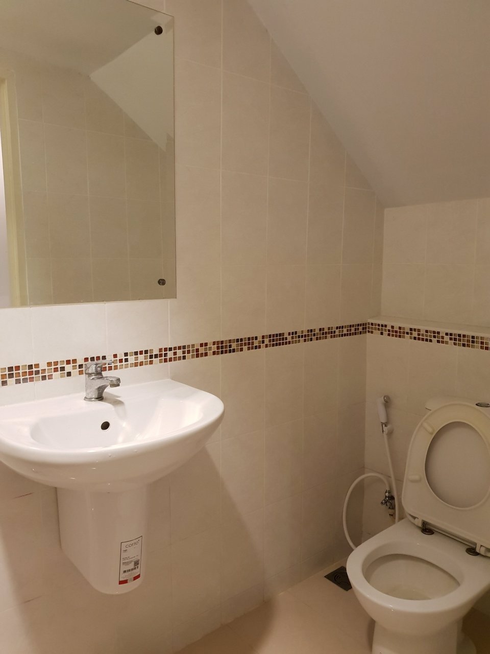 ให้เช่าทาวน์โฮม3ชั้นใกล้btsmrtบางหว้า