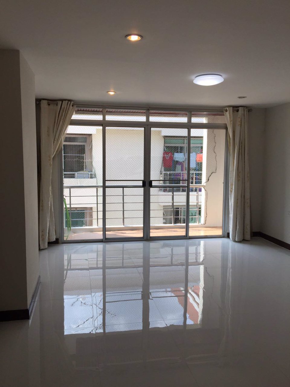 ขายคอนโด-เอกสินทาวเวอร์-ใกล้เดอะมอลล์งามวงศ์วาน