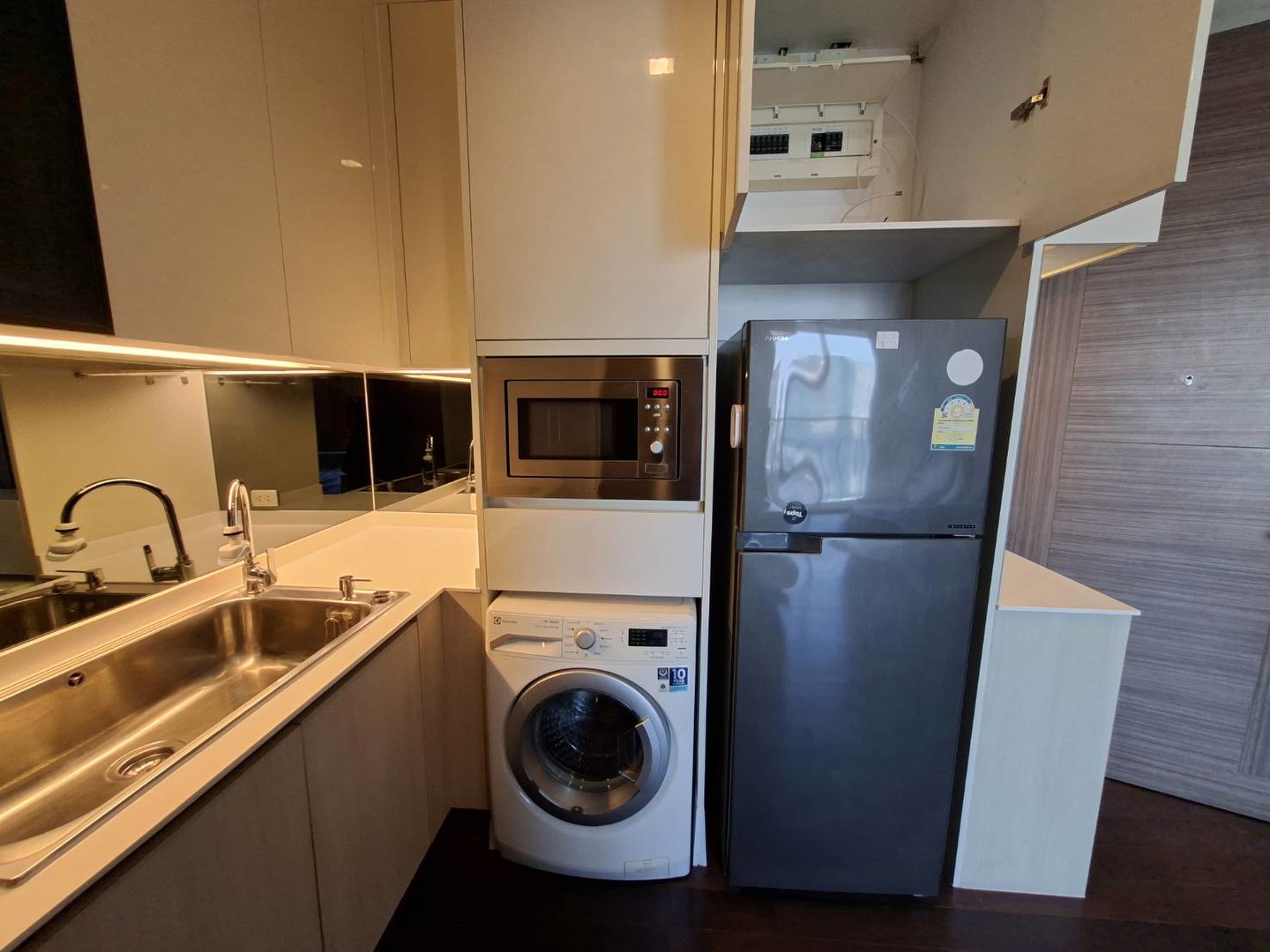 q-asoke-mrt-เพชรบุรี-1678-411-ชั้น-34-พื้นที่-455-ตรม2-bed