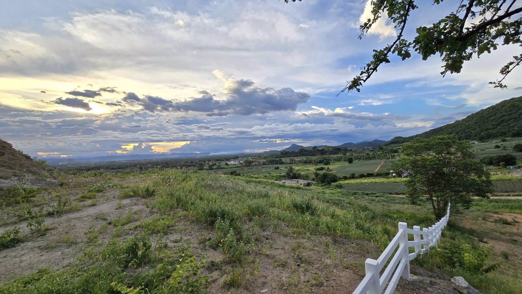 ขายที่ดิน-วิวภูเขา-ท่ามกลางธรรมชาติ-ที่สวยงาม