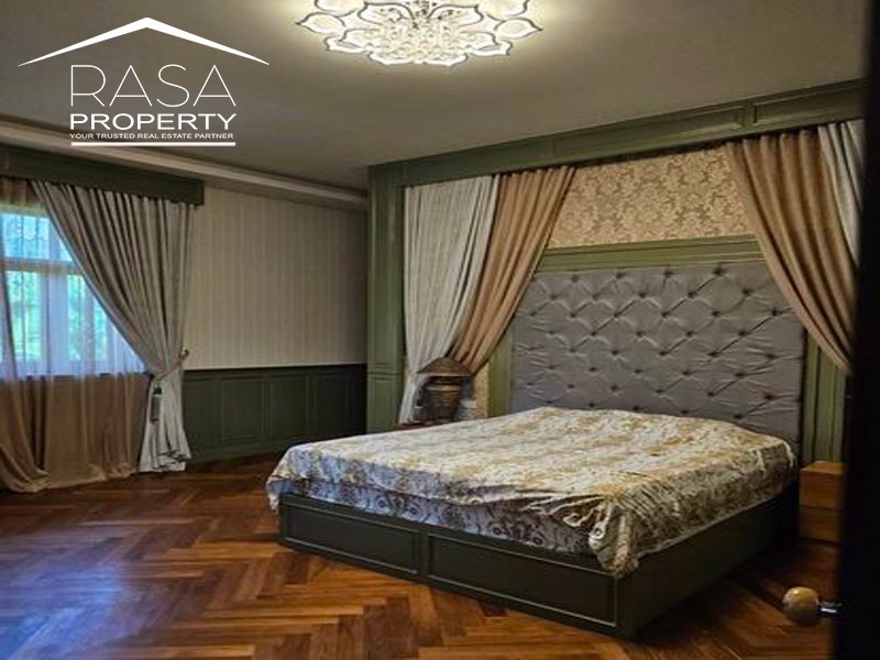 ขายวิลล่าสไตล์ลาน่าหรูพร้อมสวนเขตร้อน-ทะเลสาบ-และสระว่ายน้ํา