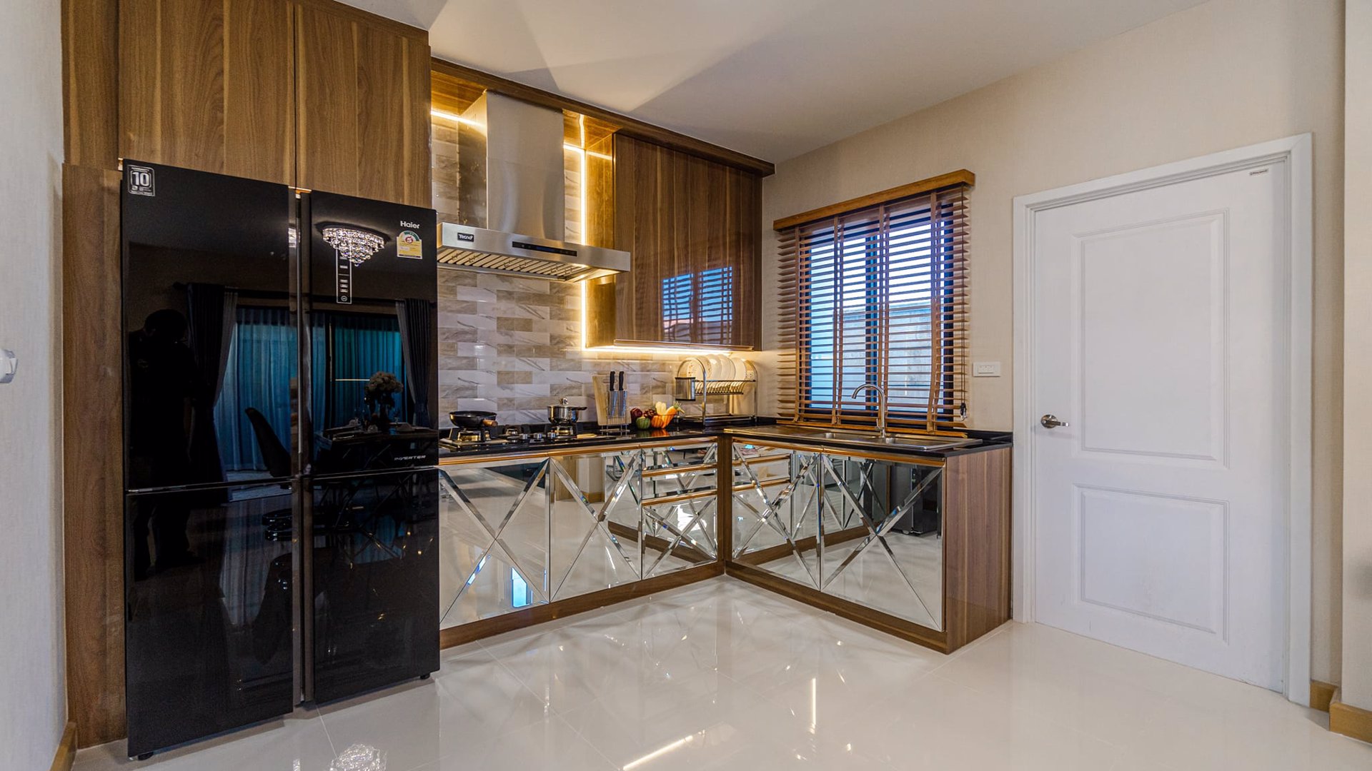 ขายบ้านเดี่ยว-อลิซแลนด์-เศรษฐกิจ-พันธุวงค์-3นอน-3น้ำ-2จอด-ก่ออิฐแดงทั้งหลัง-ใกล้เซ็นทรัลมหาชัย-เริ่ม