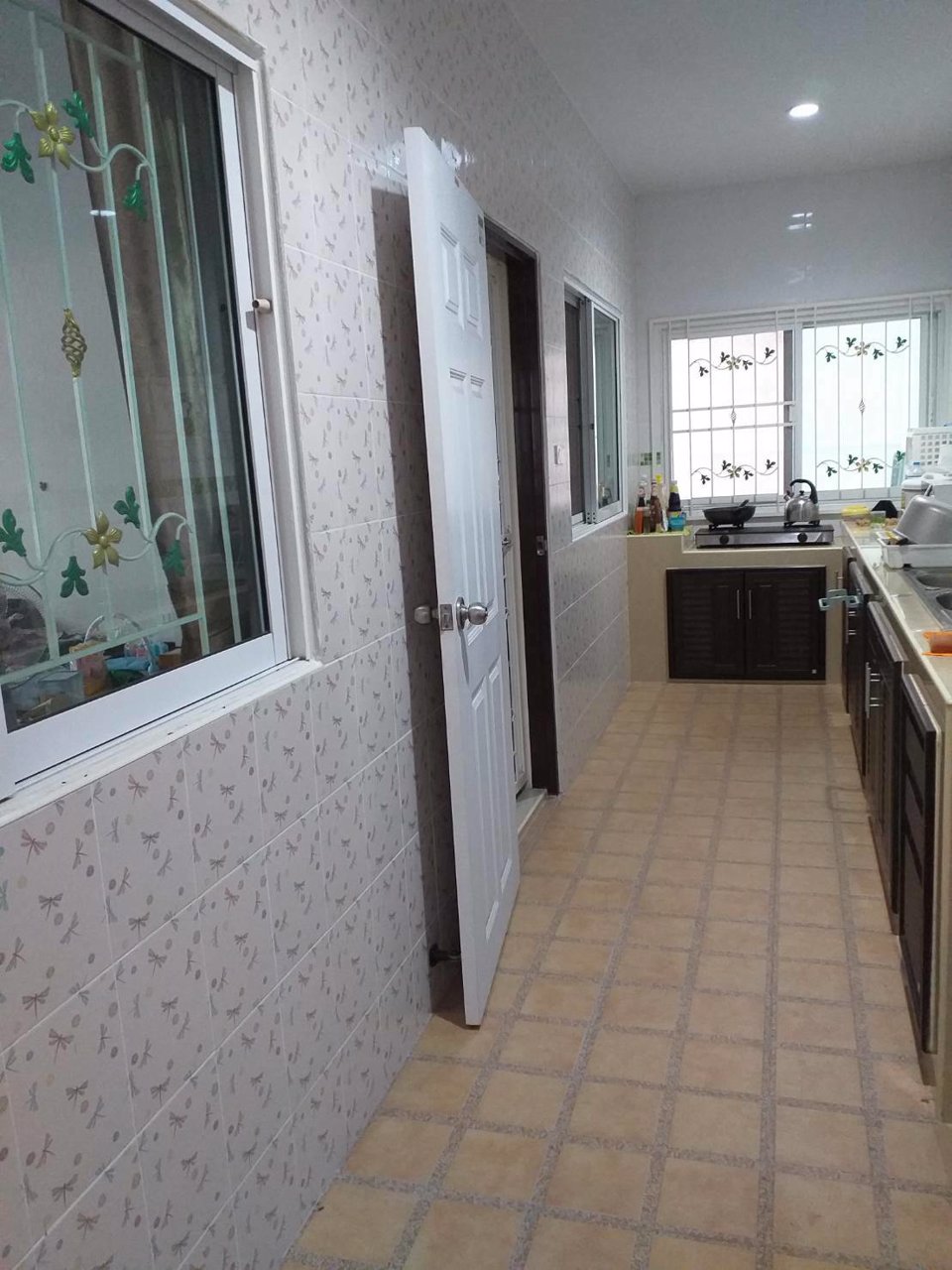 ขายบ้านแฝด-2-ชั้น-371-ตารางวา-หมู่บ้านกรีนเนอร์รี่-บายนาราวิลล์-ถเศรษฐกิจ-อัมพร-086-565-5259-