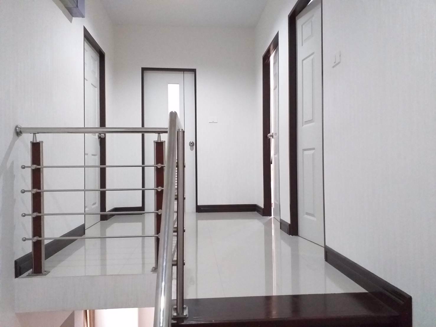 ขายบ้านแฝด-2-ชั้น-371-ตารางวา-หมู่บ้านกรีนเนอร์รี่-บายนาราวิลล์-ถเศรษฐกิจ-อัมพร-086-565-5259-