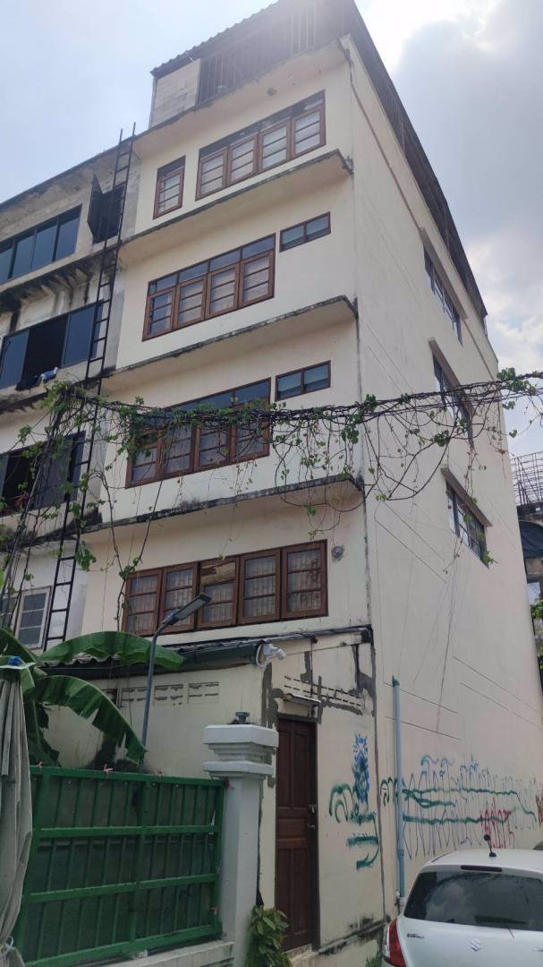 ขายตึกแถว-4ชั้นครึ่ง-19ตรว-ห้องมุม-ใกล้-mrt-เดอะมอลล์บางแค-จอดรถได้-4คัน-ทำห้องเช่าได้-6-นอน-7น้ำ