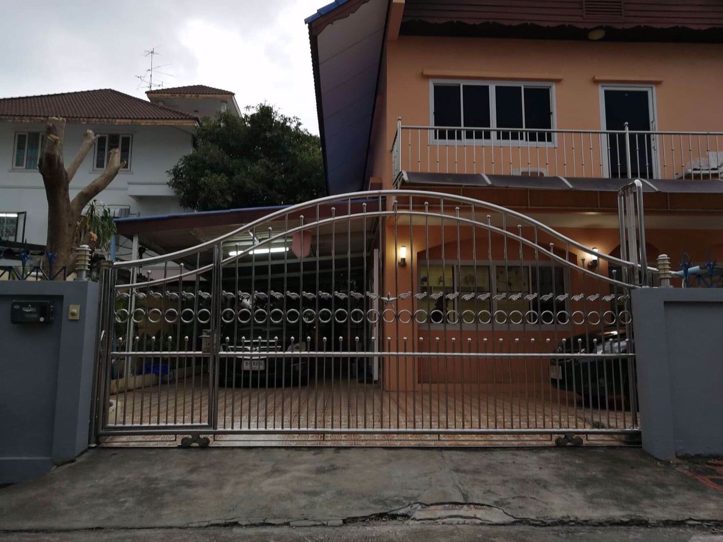 บ้านว่างให้เช่า-บนถนนสุทธิสารวินิยฉัย-ซอยสวรรค์วิถี-กทม