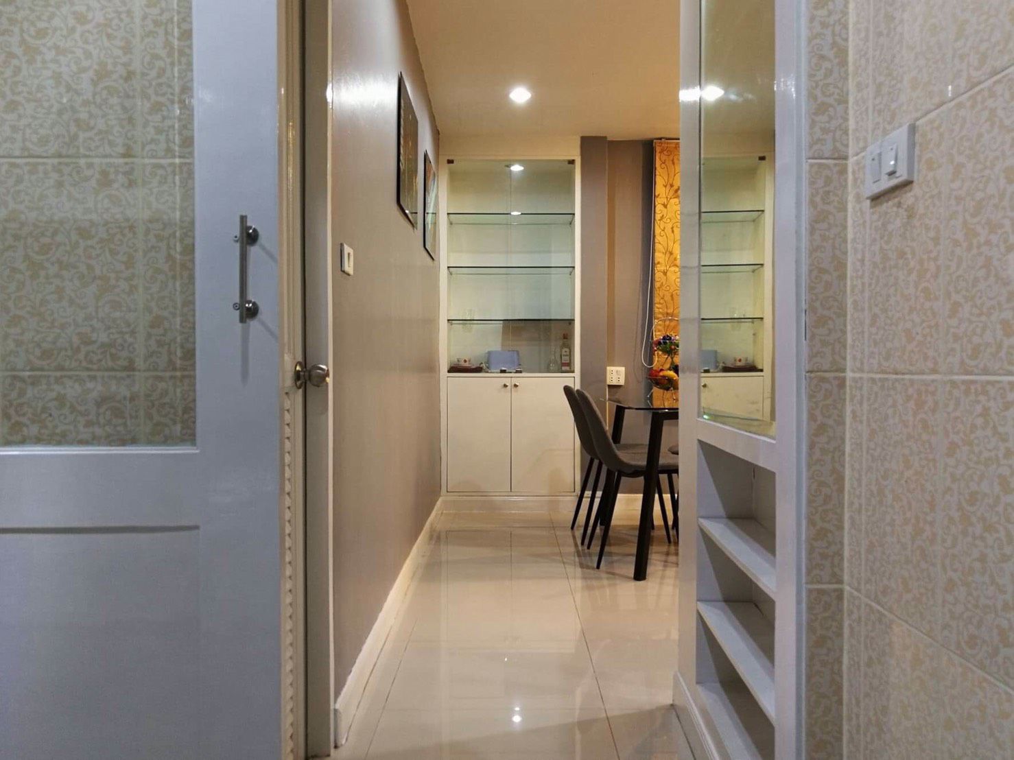 บ้านว่างให้เช่าใจกลางเมือง-หมู่บ้านสวนแก้ว-ซอยสวรรค์วิถี-ห้วยขวาง-โทร-0986939641