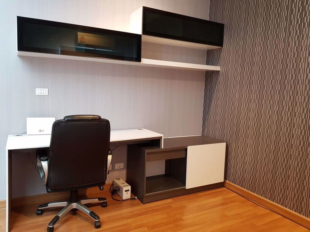 ขายทาวโฮมส์-บ้านกลางเมือง-เอสเซนส์-ห้องมุมแต่งสวย-ใกล้รถไฟฟ้า-ประเวศ-กรุงเทพ-โทร-081-837-6314