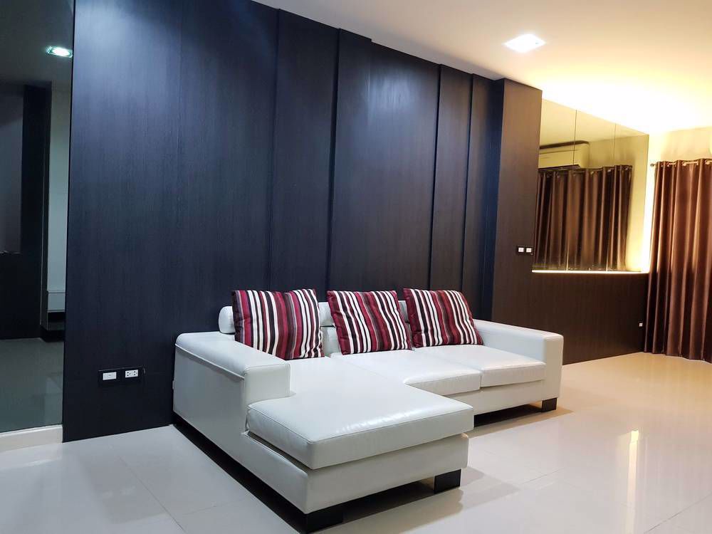 ขายทาวโฮมส์-บ้านกลางเมือง-เอสเซนส์-ห้องมุมแต่งสวย-ใกล้รถไฟฟ้า-ประเวศ-กรุงเทพ-โทร-081-837-6314