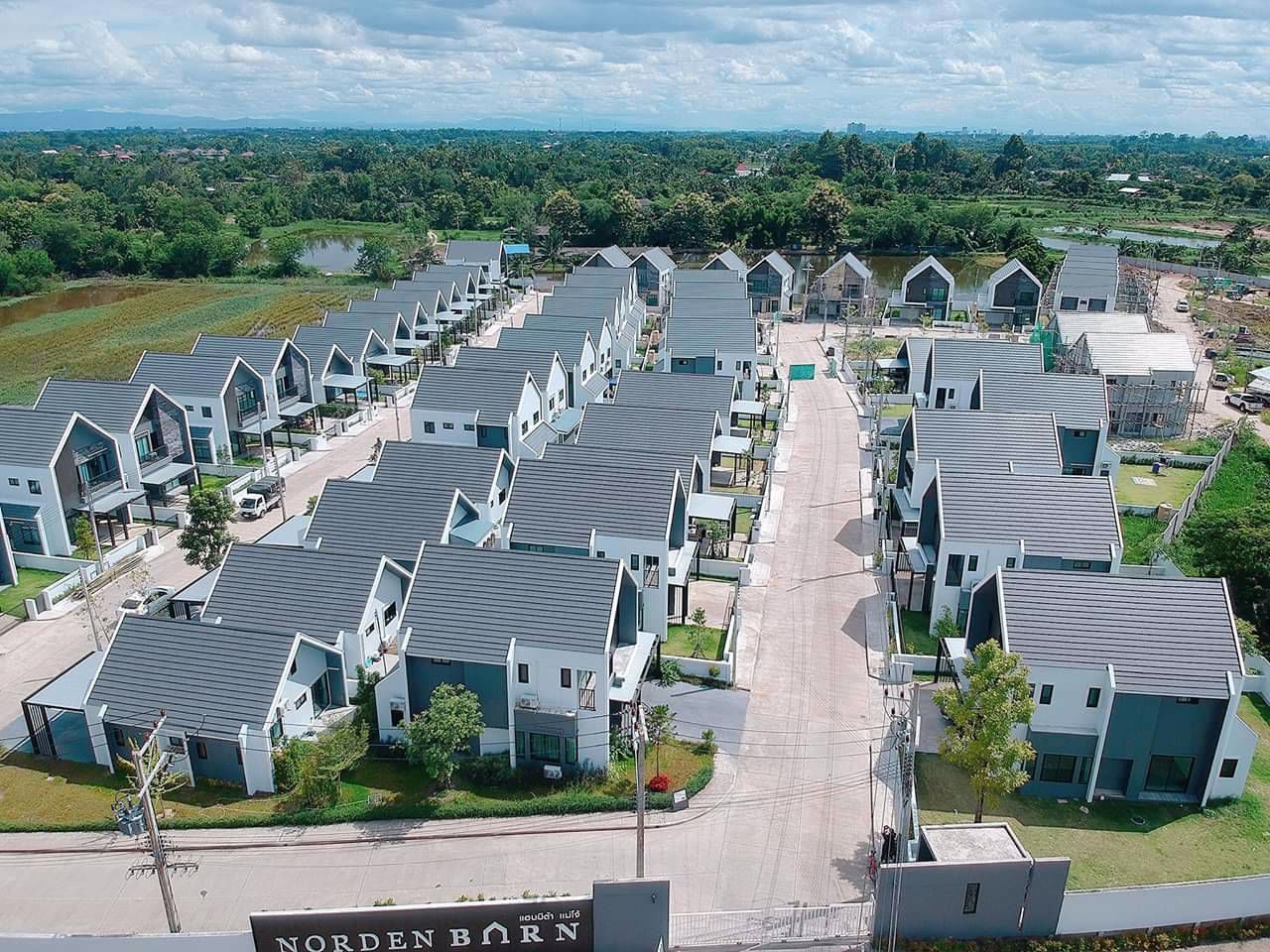 ขายดาวน์-บ้านใหม่-อยู่ในช่วงกำลังก่อสร้าง-สวยหรู-สไตล์นอดิก-ใกล้-มแม่โจ้-เชียงใหม่-โทร-088-644-3555