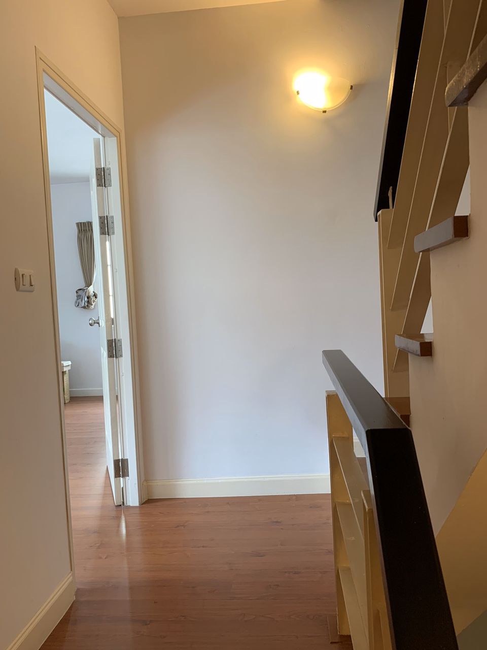 ขายด่วนทาวน์โฮม-urban-sathorn-หลังใหญ่-แปลงหัวมุม-ห่าง-bts-บางหว้า-1-กม-เพิ่งรีโนเวท-สภาพดี