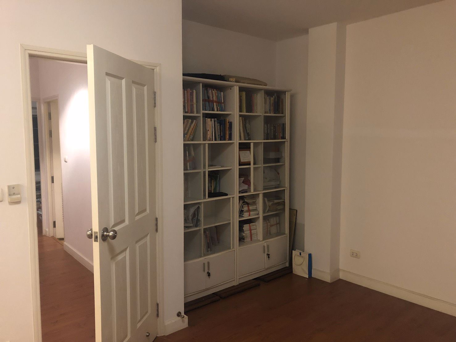 ขายด่วนทาวน์โฮม-urban-sathorn-หลังใหญ่-แปลงหัวมุม-ห่าง-bts-บางหว้า-1-กม-เพิ่งรีโนเวท-สภาพดี