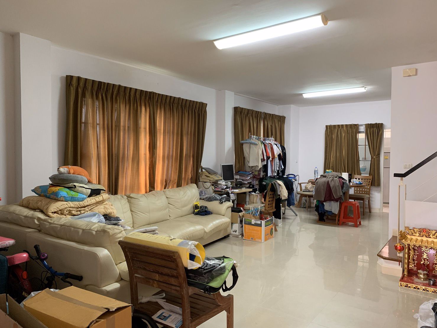 ขายด่วนทาวน์โฮม-urban-sathorn-หลังใหญ่-แปลงหัวมุม-ห่าง-bts-บางหว้า-1-กม-เพิ่งรีโนเวท-สภาพดี