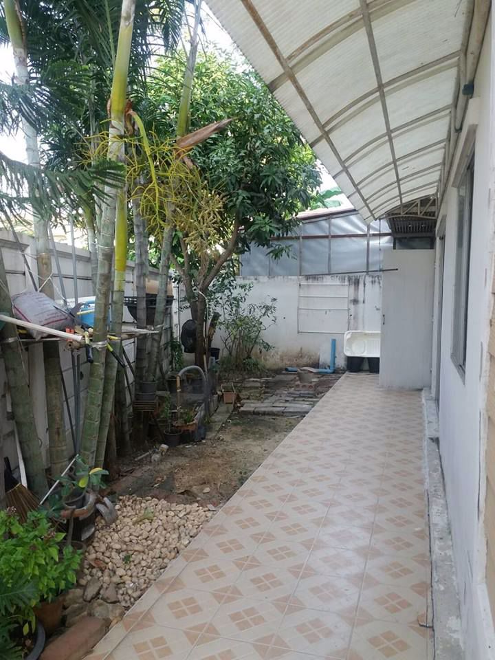 ขายบ้านทาวน์เฮ้าส์-อารมณ์บ้านเดี่ยว-เพียง-23-ลบ-รวมโอน-รถไฟฟ้าอยู่ปากซอย-โทร-089-7092336