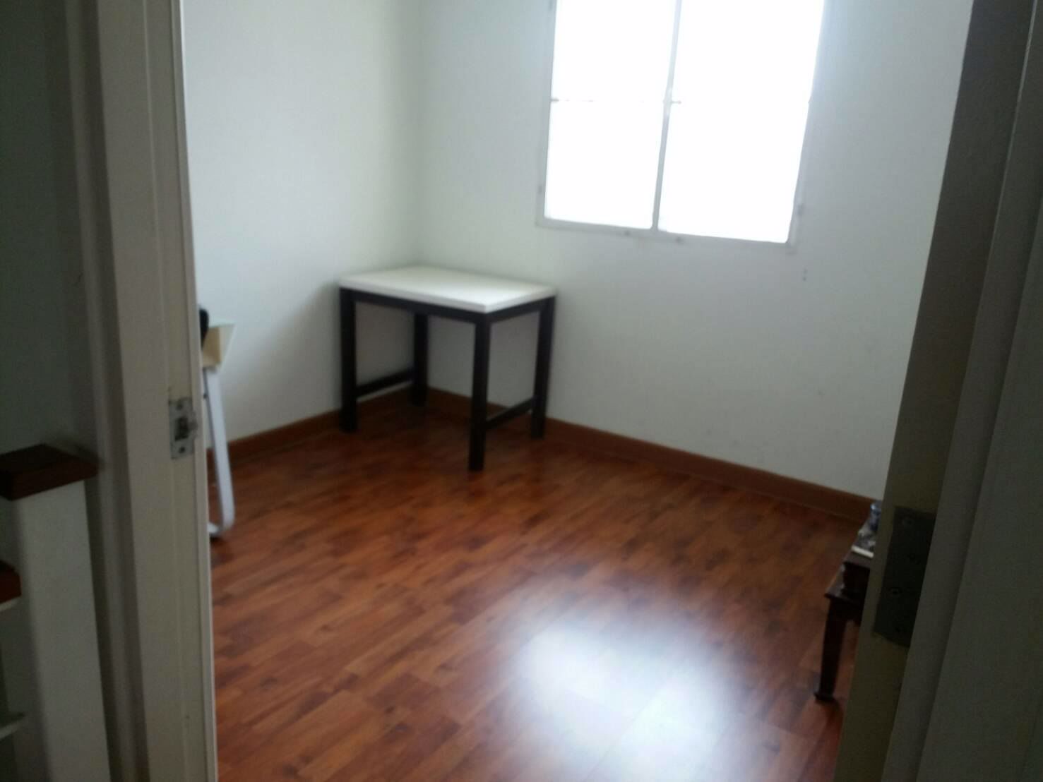 ขายบ้านทาวน์เฮ้าส์-อารมณ์บ้านเดี่ยว-เพียง-23-ลบ-รวมโอน-รถไฟฟ้าอยู่ปากซอย-โทร-089-7092336