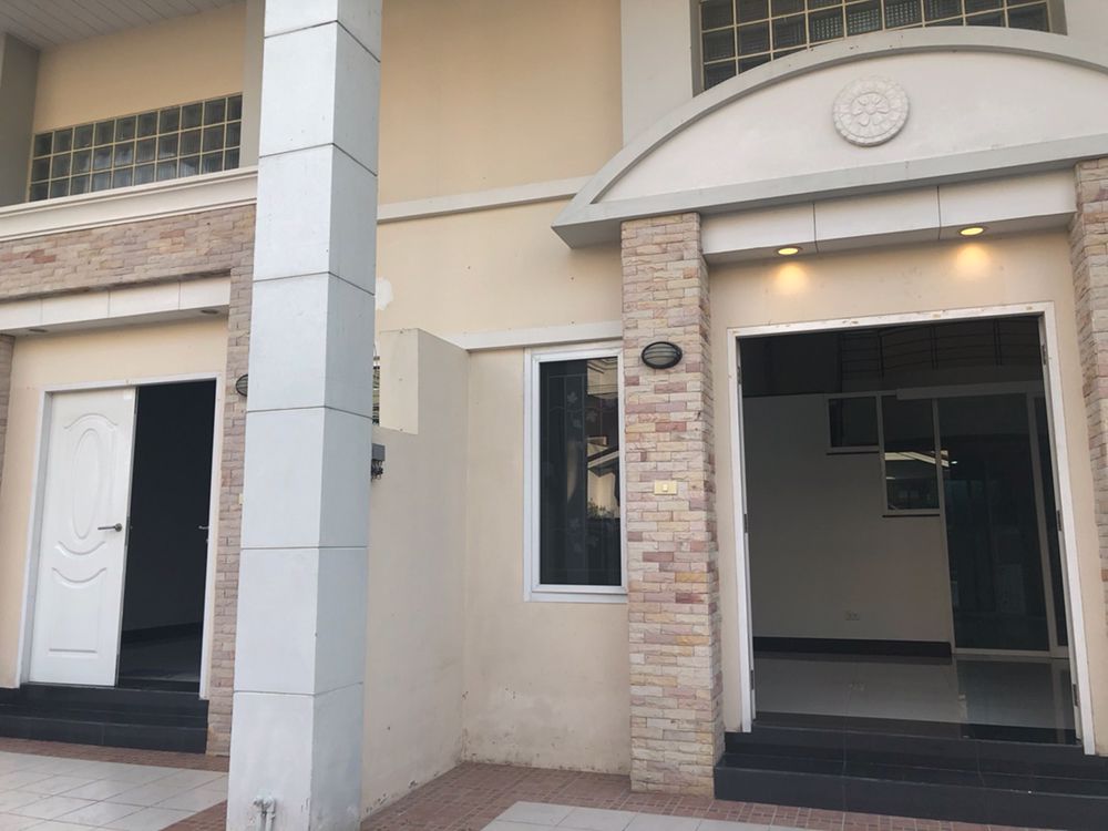 ทาวน์โฮม-3-ชั้นให้เช่า-2-หลังห้องริม-เหมาะทำ-office-อยู่อาศัย-ใกล้รถไฟฟ้าคลองไผ่-นนทบุรี