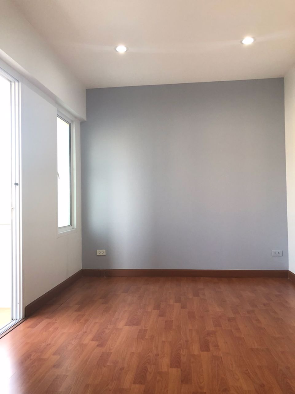 ทาวน์โฮม-3-ชั้นให้เช่า-2-หลังห้องริม-เหมาะทำ-office-อยู่อาศัย-ใกล้รถไฟฟ้าคลองไผ่-นนทบุรี