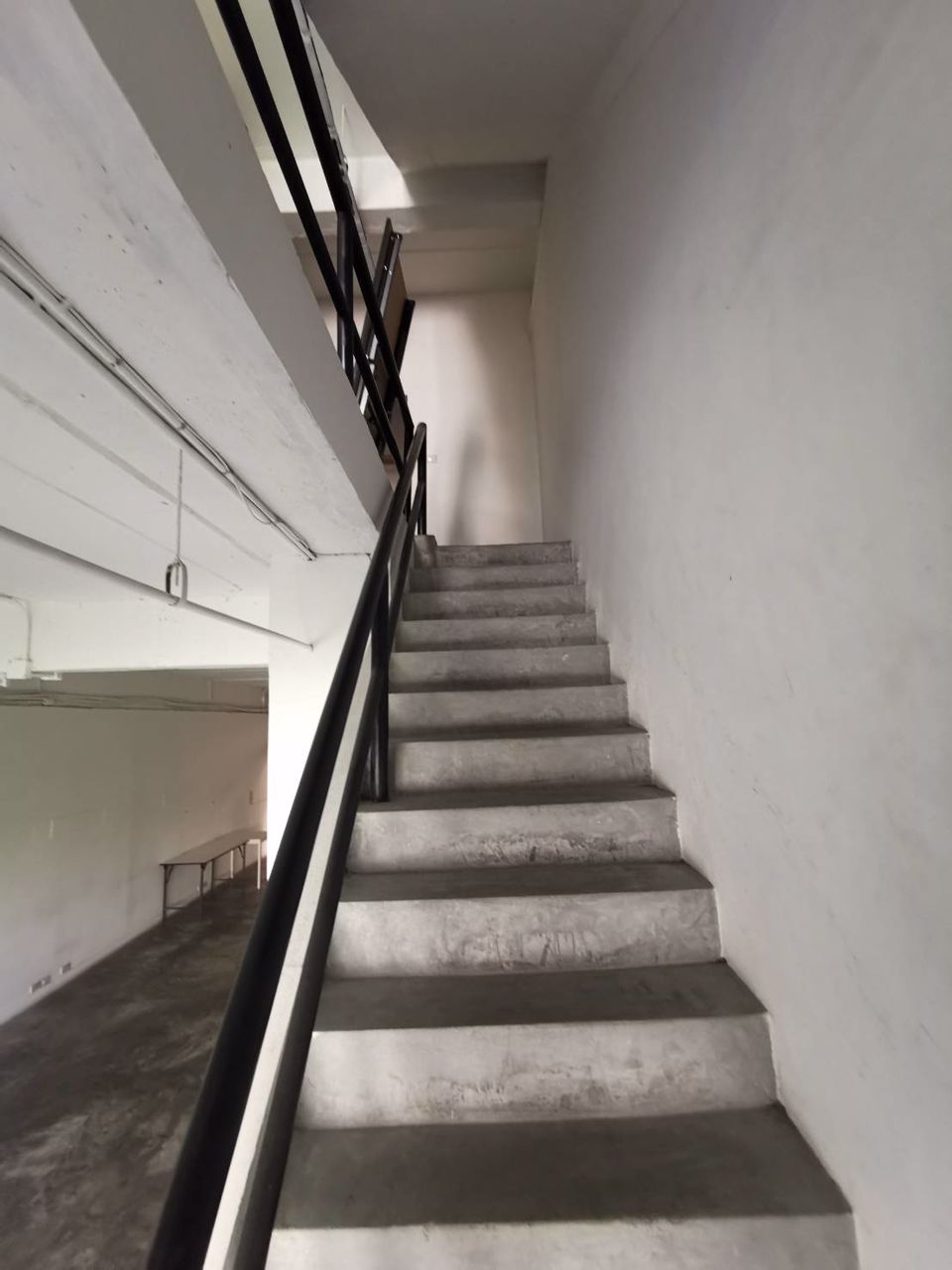 อาคารแบ่งให้เช่าราคาพิเศษ-แบ่งให้เช่า-ชั้น-23-และ-4-บล๊อค-d-ศูนย์การค้า-rca-โทร-083-442-8233