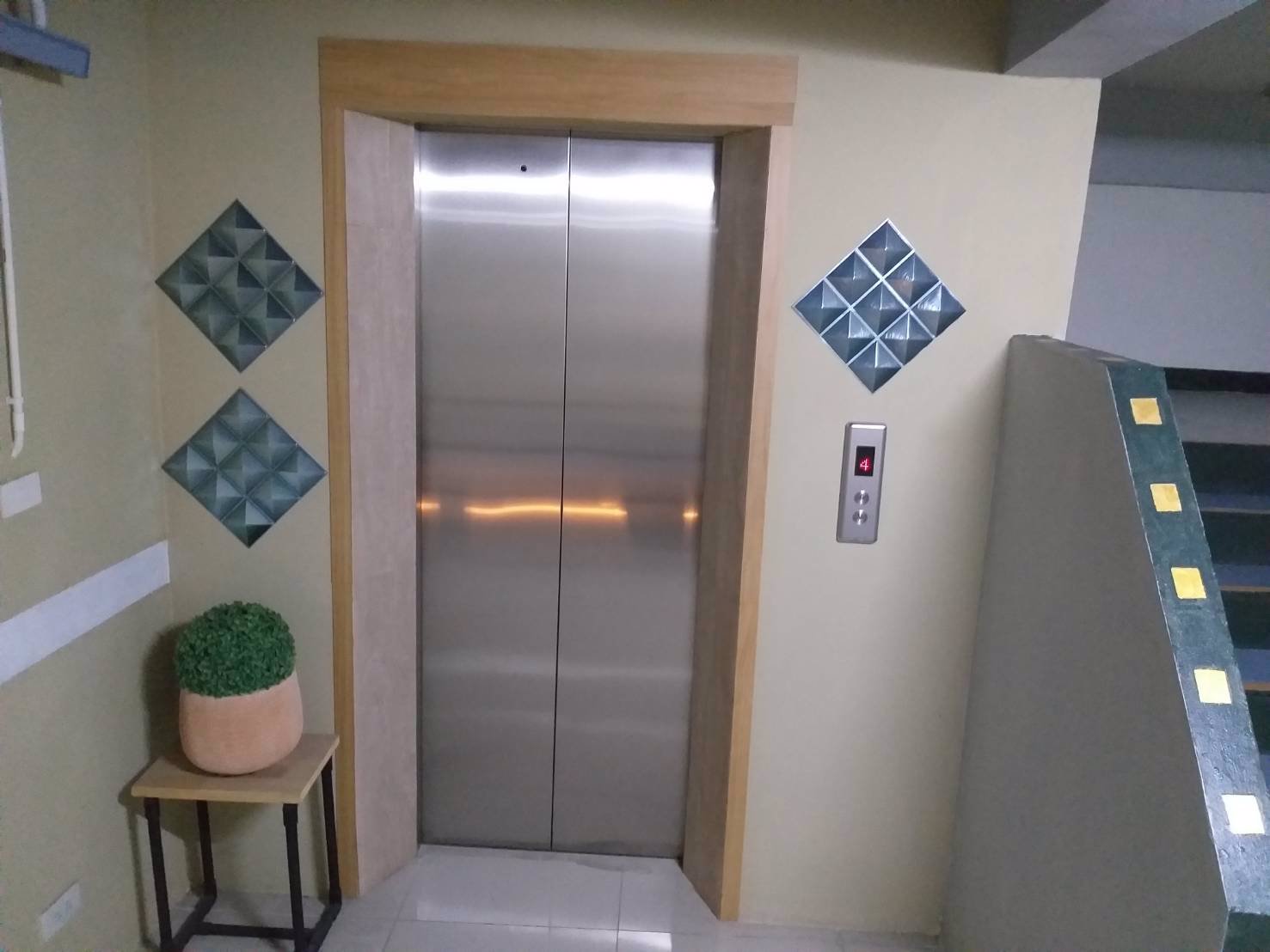 ขายอพาร์ทเม้นใหม่-76ตารางวา-26ล้าน-พหลโยธิน35แยก3ต้นซอยผู้เช่าเต็มส่วนใหญ่ผู้เช่าทำงานตึกscb