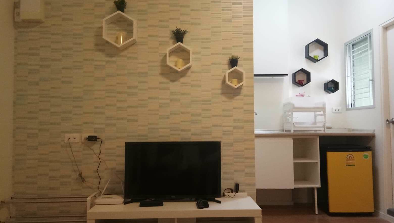 ขาย-เช่า-คอนโดลุมพินี-แต่งครบหิ้วกระเป๋าพร้อมเข้าอยู่-มีสนามหญ้ารมรื่นมีสระว่ายน้ำ-และฟิตเนส