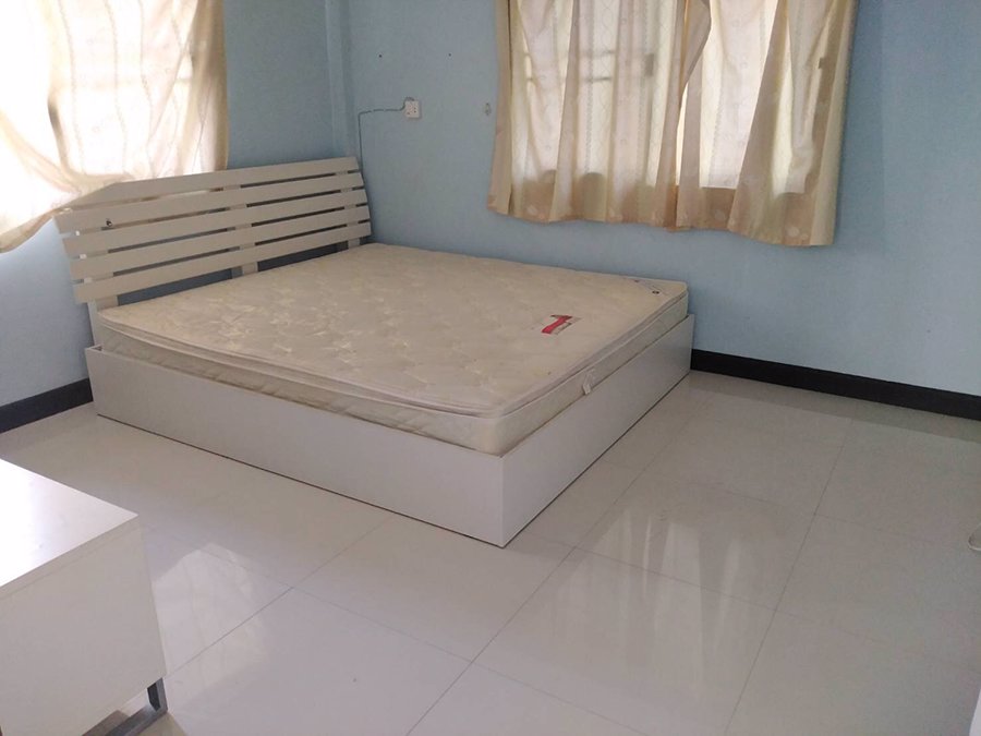 ขายบ้านเดี่ยวอยู่เองไม่ใช่นายหน้า-พื้นที่-98-ตรว-มีความเป็นส่วนตัว-ตั้งอยู่-ในเมืองอุดรธานี