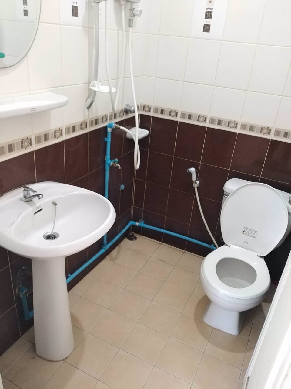 ขายบ้านเดี่ยวอยู่เองไม่ใช่นายหน้า-พื้นที่-98-ตรว-มีความเป็นส่วนตัว-ตั้งอยู่-ในเมืองอุดรธานี