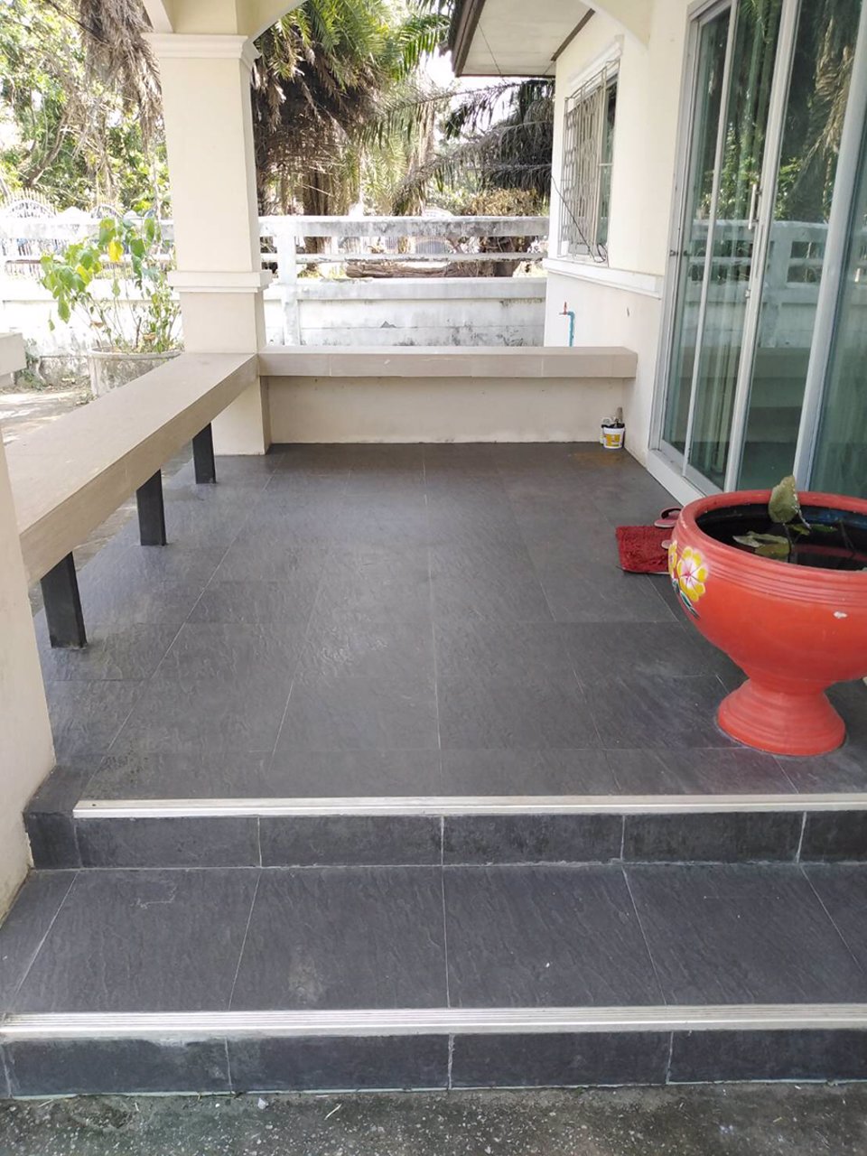 ขายบ้านเดี่ยวอยู่เองไม่ใช่นายหน้า-พื้นที่-98-ตรว-มีความเป็นส่วนตัว-ตั้งอยู่-ในเมืองอุดรธานี