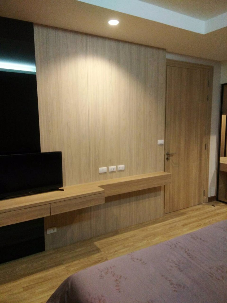 ให้เช่า-คอนโด-ladda-plus-ห้อง-b2204-ใจกลางเมืองศรีราชา-จังหวัดชลบุรี-โทร-0814844524