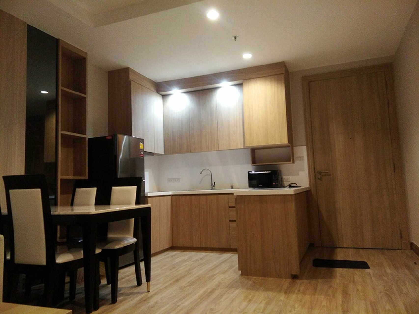 ให้เช่า-คอนโด-ladda-plus-ห้อง-b2204-ใจกลางเมืองศรีราชา-จังหวัดชลบุรี-โทร-0814844524