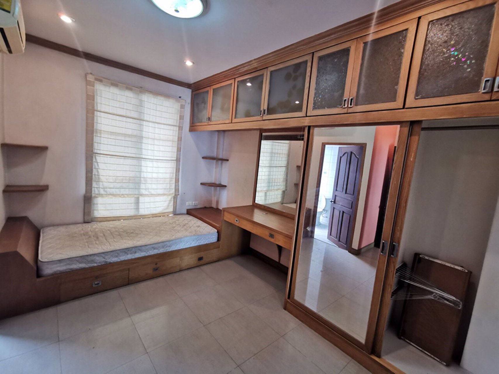 บ้านให้เช่า-หมู่บ้านกลางเมืองโครงการ-2-ลาดพร้าว-71-build-in-ทั้งหลัง-โทร-0649832690