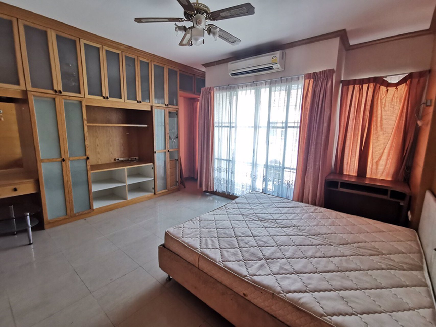 บ้านให้เช่า-หมู่บ้านกลางเมืองโครงการ-2-ลาดพร้าว-71-build-in-ทั้งหลัง-โทร-0649832690