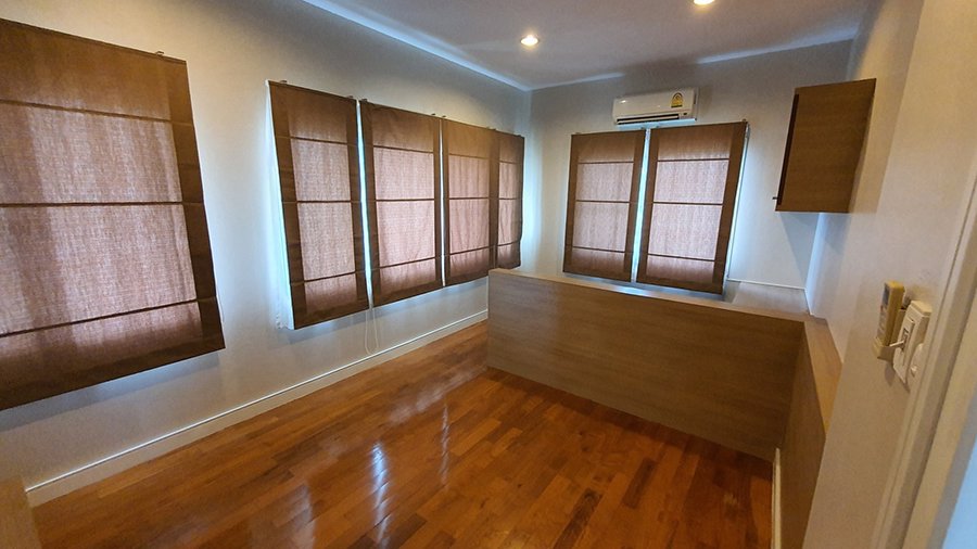 ขายบ้าน-หมู่บ้านพฤกษาธารา-สี่แยกอินโดจีน-พิษณุโลก-102-ตารางวา-4-ห้องนอน-3-ห้องน้ำ-ใกล้สโมสร