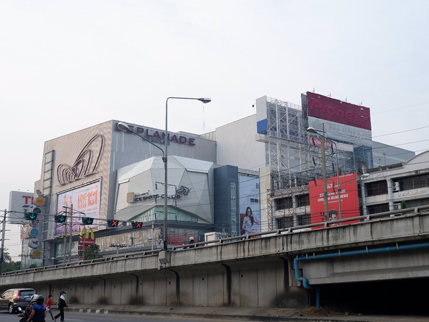 ให้เช่าและขายคอนโด-ยูกิไลน์รัตนาธิเบศร์-สี่แยกแคราย-สนใจติดต่อ-0656287969