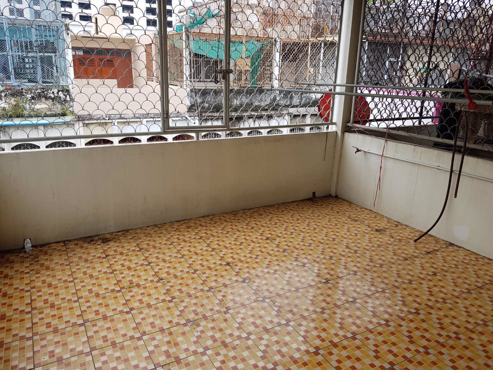 ให้เช่าด่วน-ตึกแถวอาคารพาณิชย์-3-ชั้นครึ่ง-ติดรถไฟฟ้าสะพานควาย-เขตพญาไท-กรุงเทพ