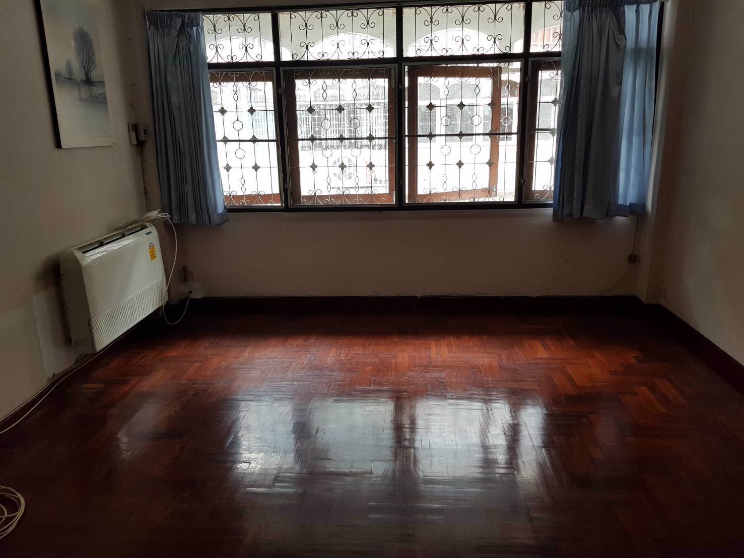 ให้เช่าด่วน-ตึกแถวอาคารพาณิชย์-3-ชั้นครึ่ง-ติดรถไฟฟ้าสะพานควาย-เขตพญาไท-กรุงเทพ