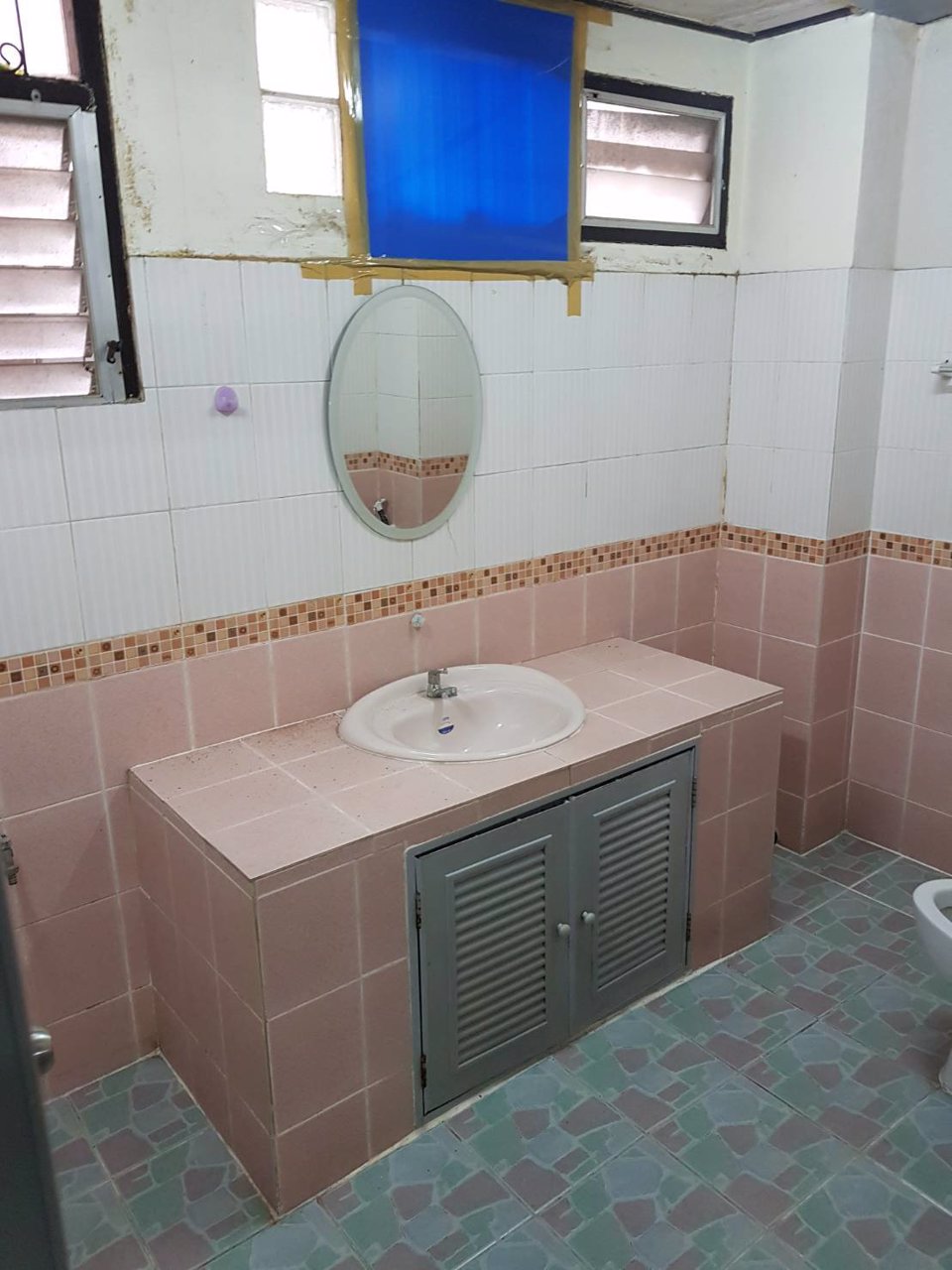 ให้เช่าด่วน-ตึกแถวอาคารพาณิชย์-3-ชั้นครึ่ง-ติดรถไฟฟ้าสะพานควาย-เขตพญาไท-กรุงเทพ