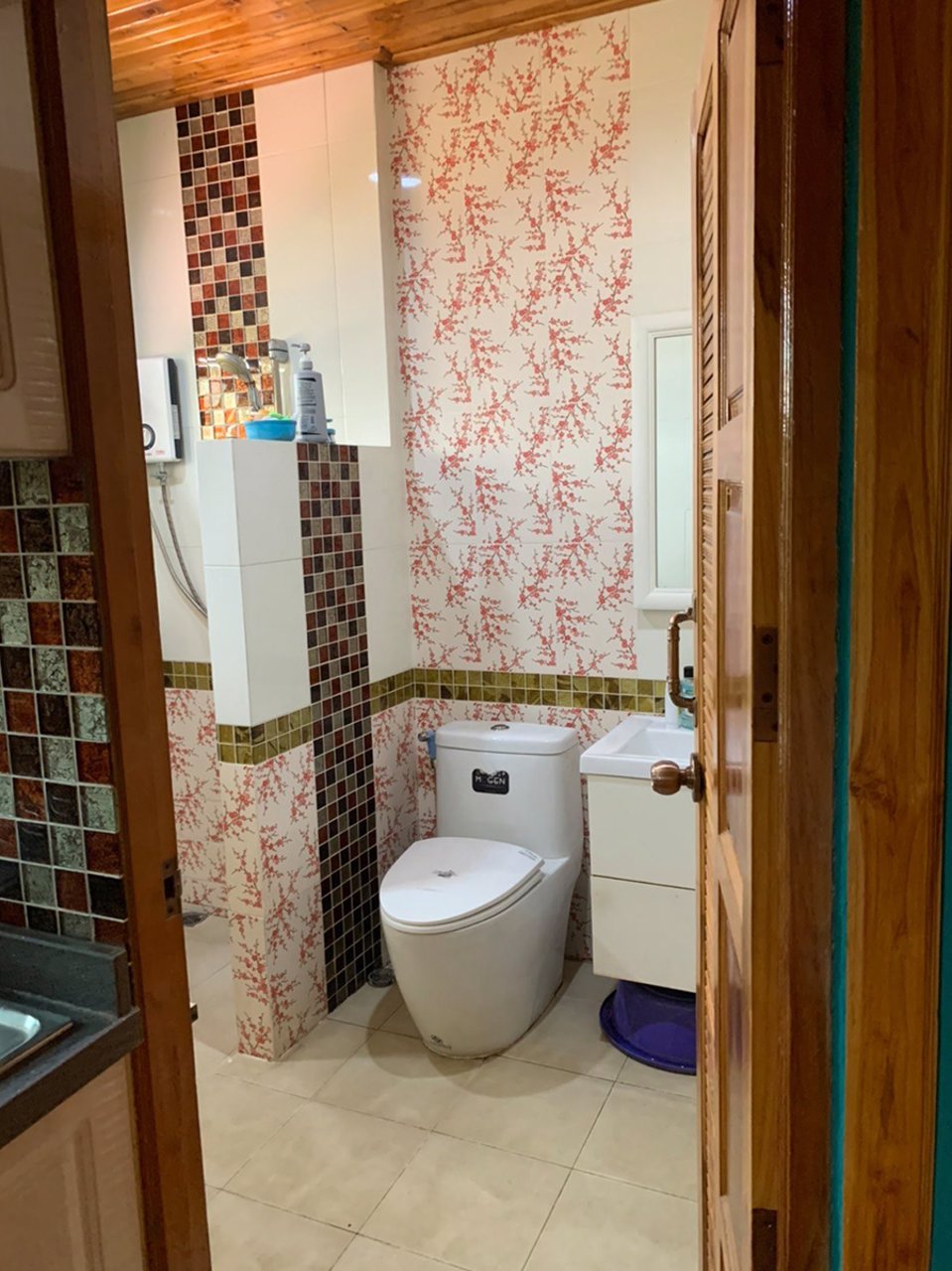 ขายบ้านทรงไทย-หลังใหญ่-2-ชั้น-พร้อมกิจการ-ปั๊มน้ำมัน-อำเภอโพธ์ชัย-ร้อยเอ็ด-โทร-0647898923