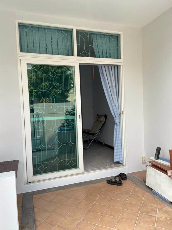 ขายทาวเฮาส์-2-ชั้น-ตกแต่งใหม่แล้ว-21-ตารางวา-พร้อมอยู่-โทร-0817544536