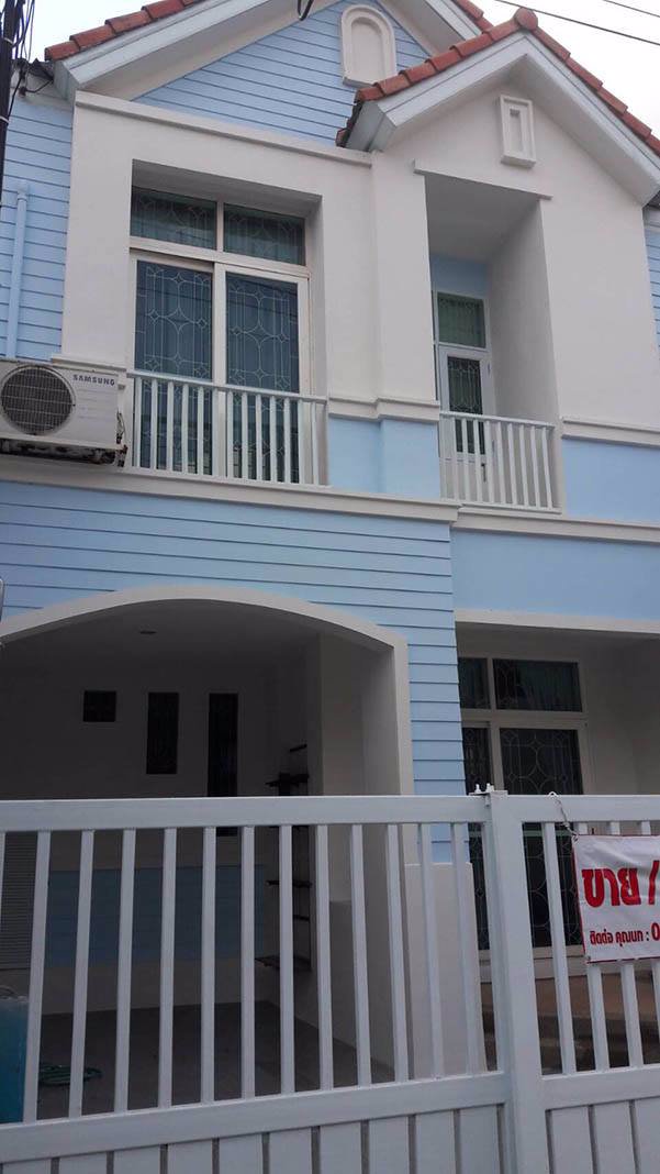 ขายทาวเฮาส์-2-ชั้น-ตกแต่งใหม่แล้ว-21-ตารางวา-พร้อมอยู่-โทร-0817544536