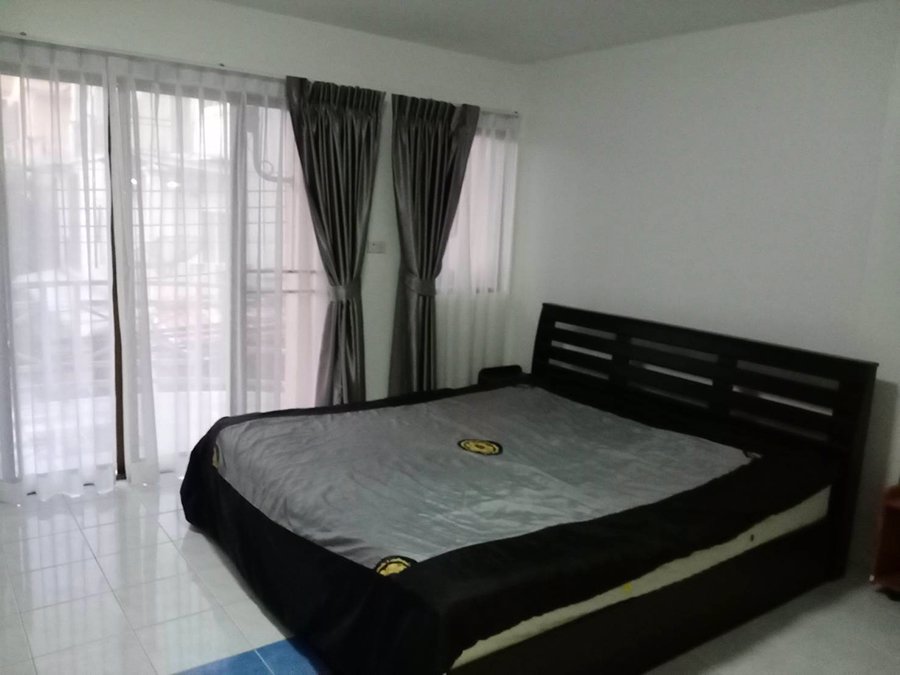 ขายหรือให้เช่า-บ้านทาวน์เฮาส์-ใจกลางป่าตอง-ภูเก็ต-ห่างทะเล-10-นาที