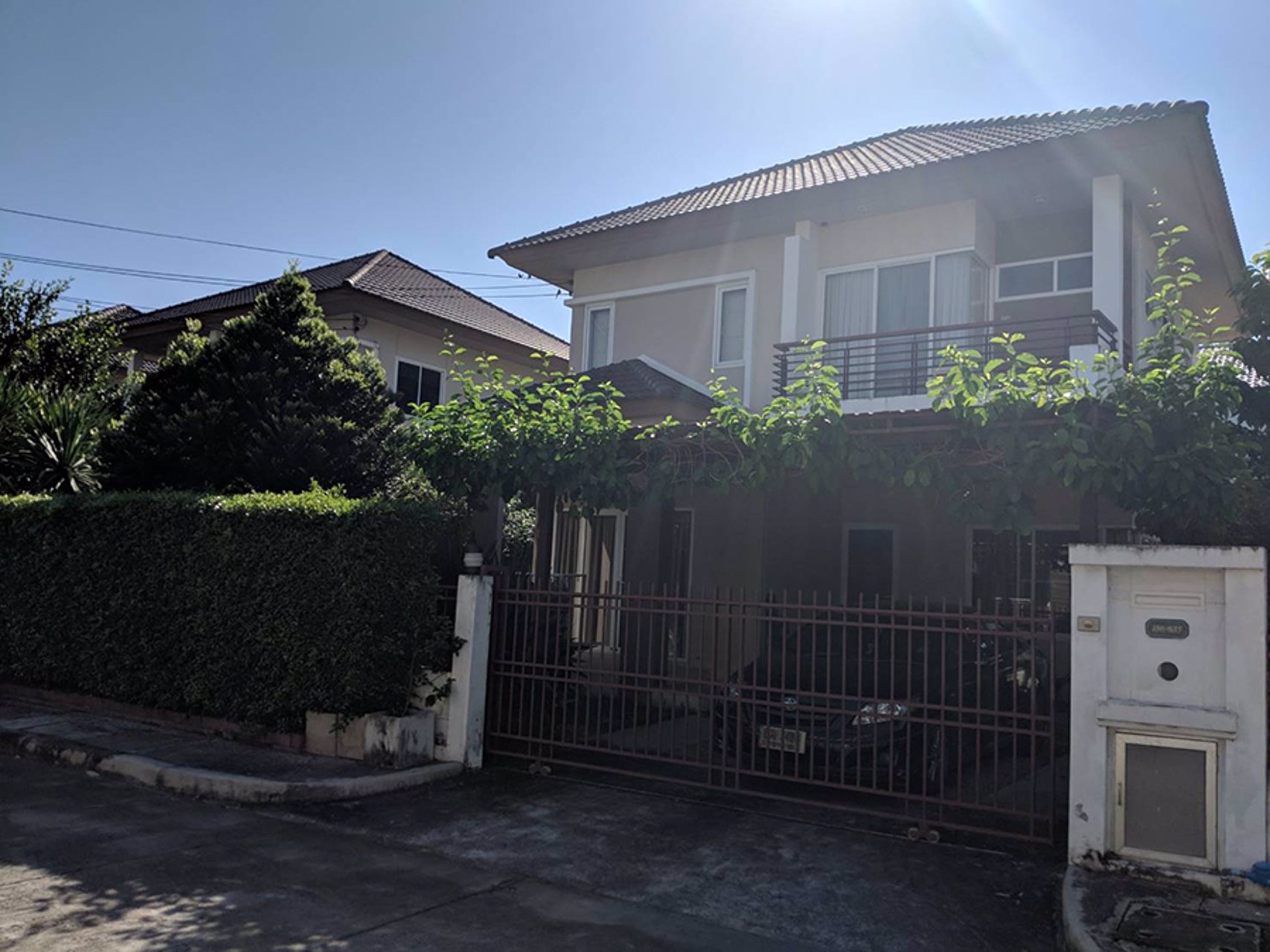 ขายบ้านเดี่ยว-2-ชั้น-หมู่บ้าน-พาร์คเวย์-ชาเล่ต์-รามคำแหง-ขนาด-58-ตรว-3-นอน-3-น้ำ-มีนบุรี-กรุงเทพ