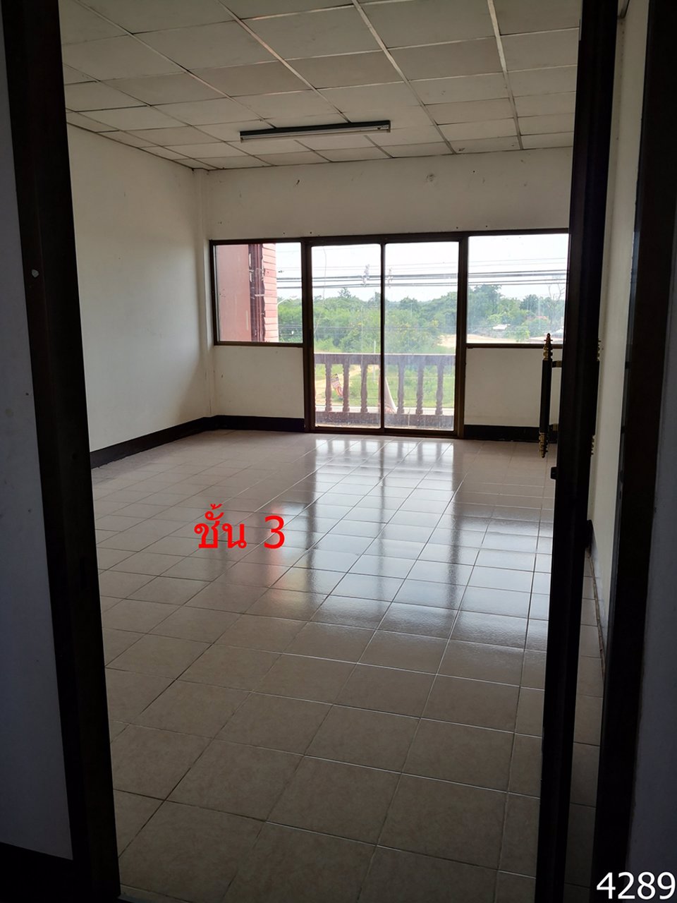 ขายอาคารพาณิชย์-3-ชั้น-อยู่ในแหล่งชุมชน-เดินทางสะดวก-ทำเลดีทำเลเงิน-ทำเลทอง-อำเภอเมืองชัยภูมิ