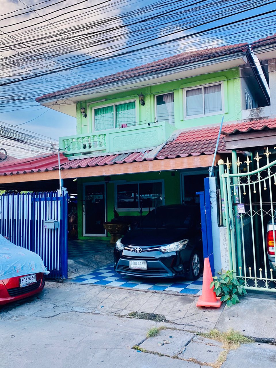 ขายบ้านแฝดด่วน-กำแพงตัวบ้านด้านบนแยก-หมู่บ้านอิ่มอัมพร10-กระทุ่มแบน-สมุทรสาคร-โทร-0879982536