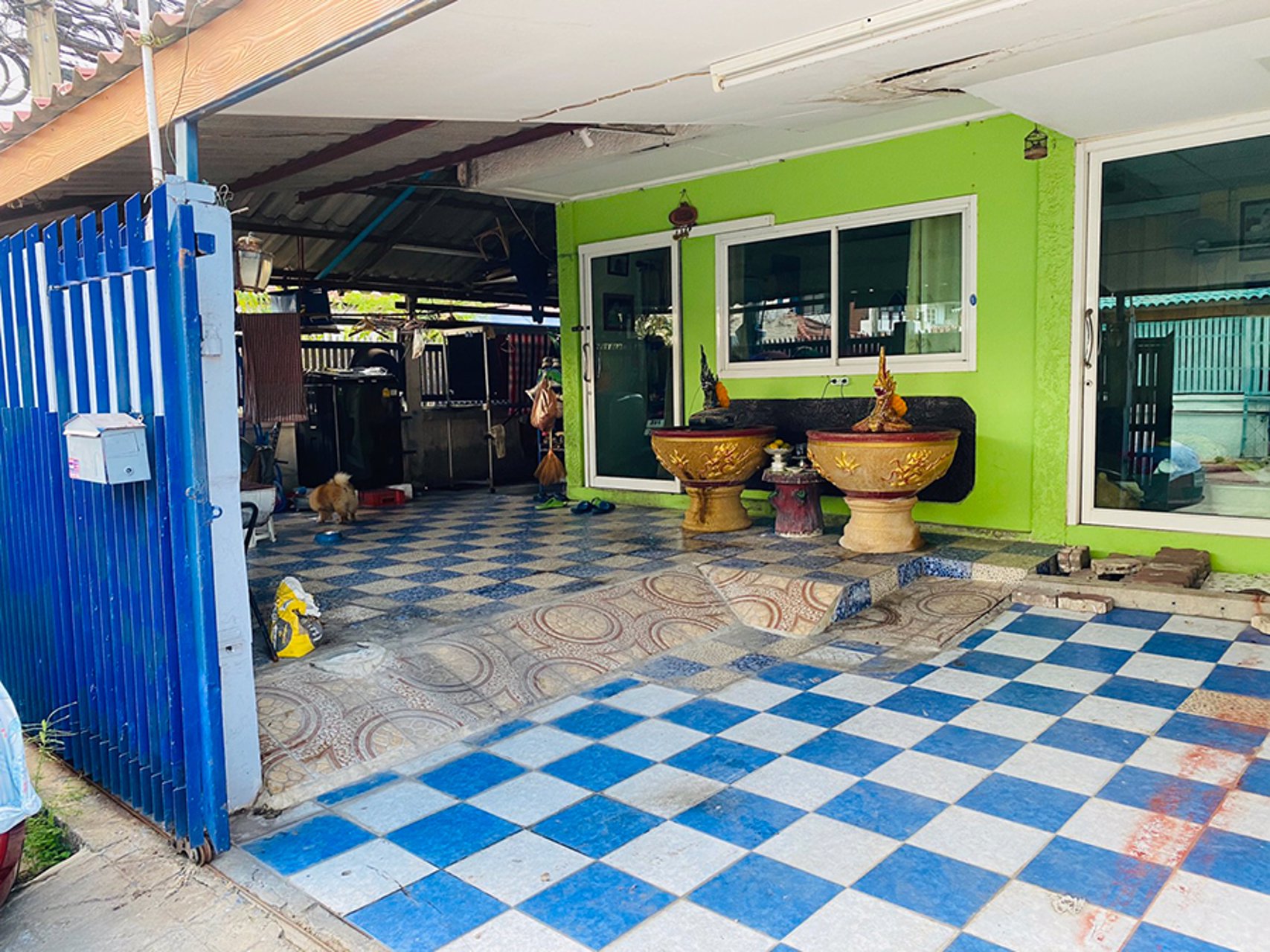 ขายบ้านแฝดด่วน-กำแพงตัวบ้านด้านบนแยก-หมู่บ้านอิ่มอัมพร10-กระทุ่มแบน-สมุทรสาคร-โทร-0879982536