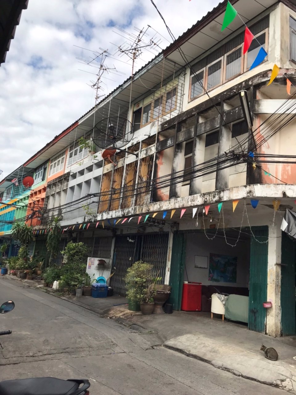 ขายตึกแถว-3-ชั้น-2-คูหา-28-ตรว-ใกล้mrtท่าพระ