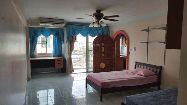 ขายด่วนคอนโด-วีซีซีคอนโดเทล-7281-ตรม-ชั้น-7-ห้องมุม-วิวสระ-ถนนพัทยาสาย2-ใกล้ชายหาดพัทยาจอมเทียน