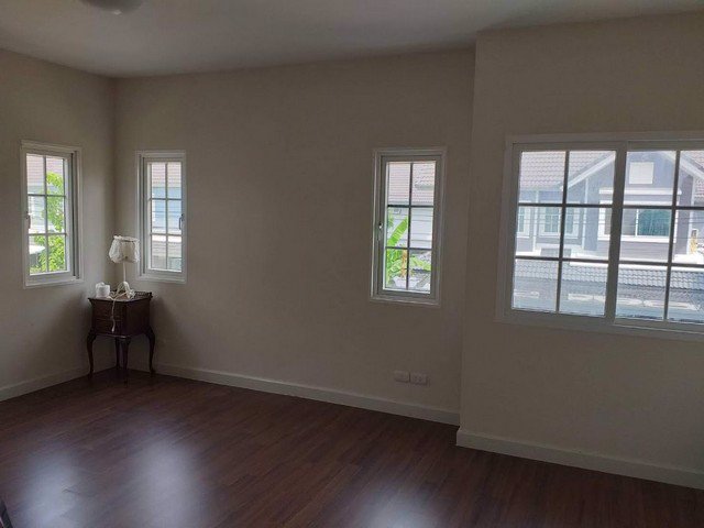 ขายบ้านเดี่ย;บุราสิริปัญญาอินทรา-75-ตรว-4นอน-หลังมุม-ถนนเลียบคลองสอง-ใกล้แฟชั่นไอส์แลนด์