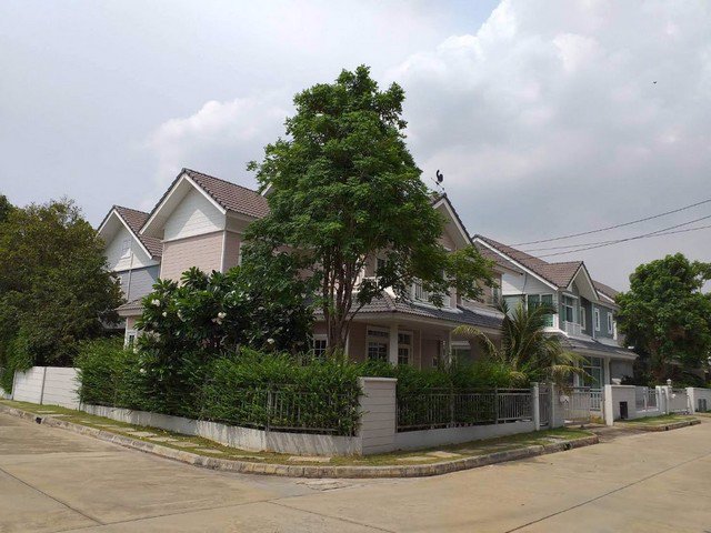 ขายบ้านเดี่ย;บุราสิริปัญญาอินทรา-75-ตรว-4นอน-หลังมุม-ถนนเลียบคลองสอง-ใกล้แฟชั่นไอส์แลนด์